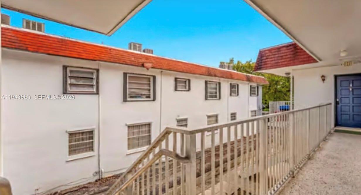   /   кв.футов $ 2026-01-12 0 Фото