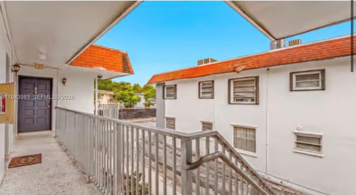   /   кв.футов $ 2026-01-12 0 Фото