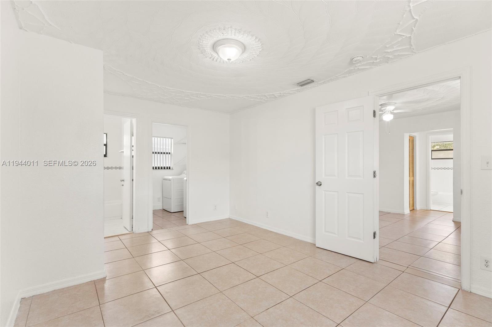   /  2250 кв.футов $ 2026-01-12 0 Фото