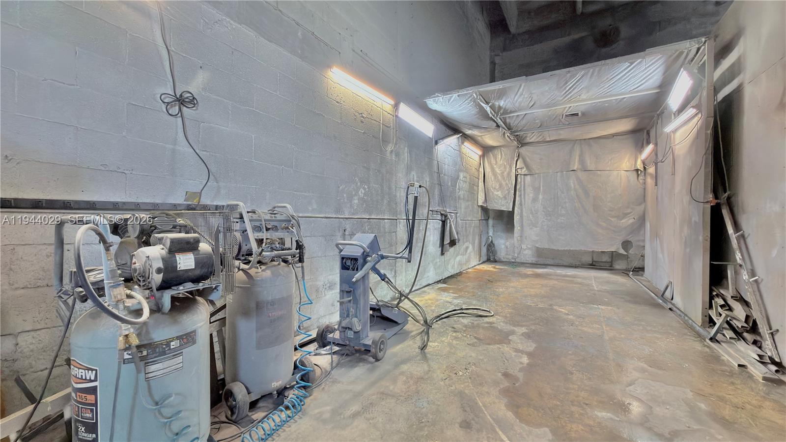   /   sq. ft. $ 2026-01-12 0 foto