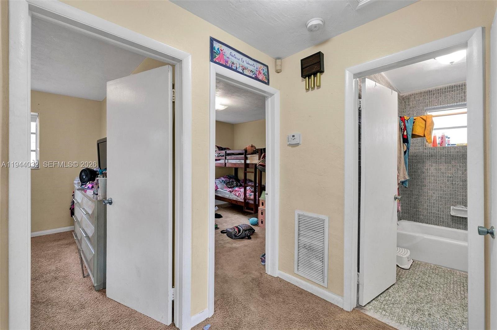   /  2143 кв.футов $ 2026-01-12 0 Фото