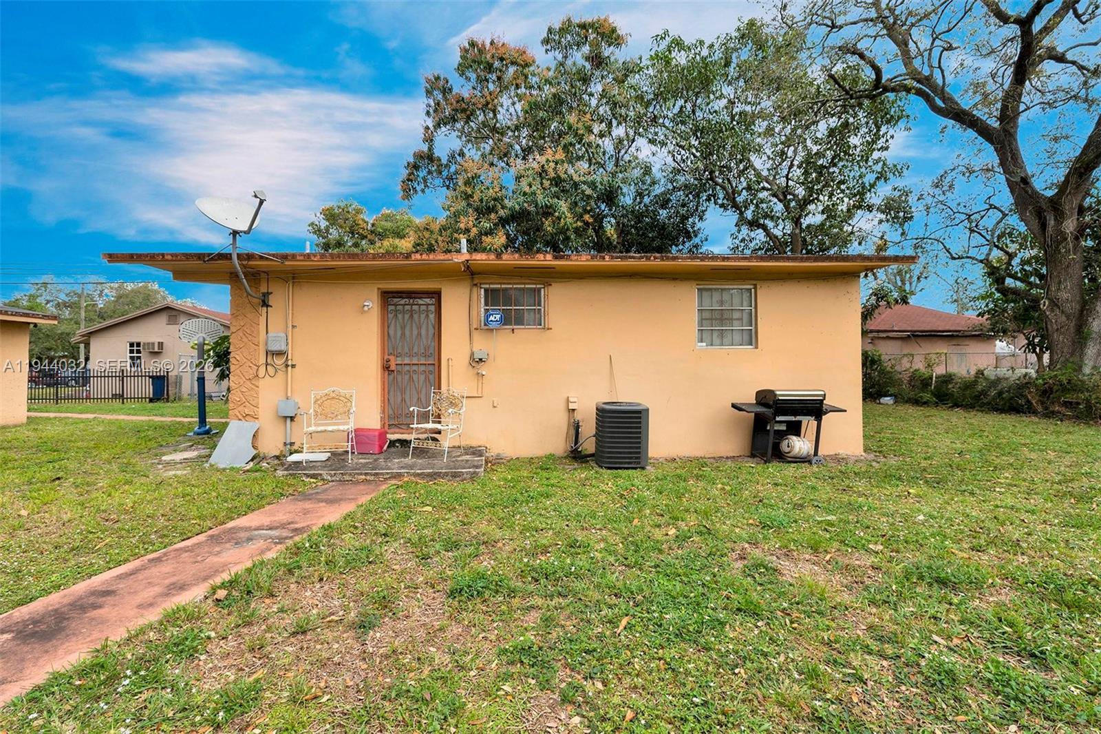   /  2143 кв.футов $ 2026-01-12 0 Фото