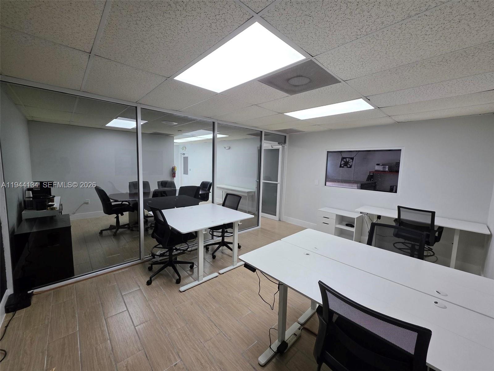   /   sq. ft. $ 2026-01-12 0 foto