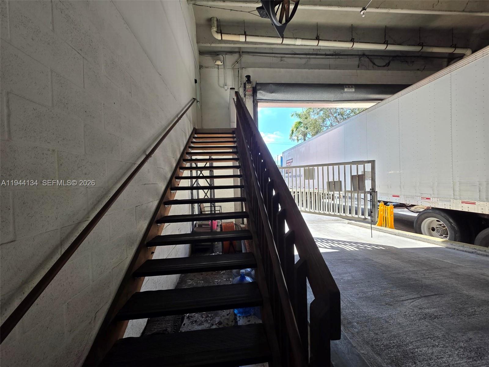   /   sq. ft. $ 2026-01-12 0 foto