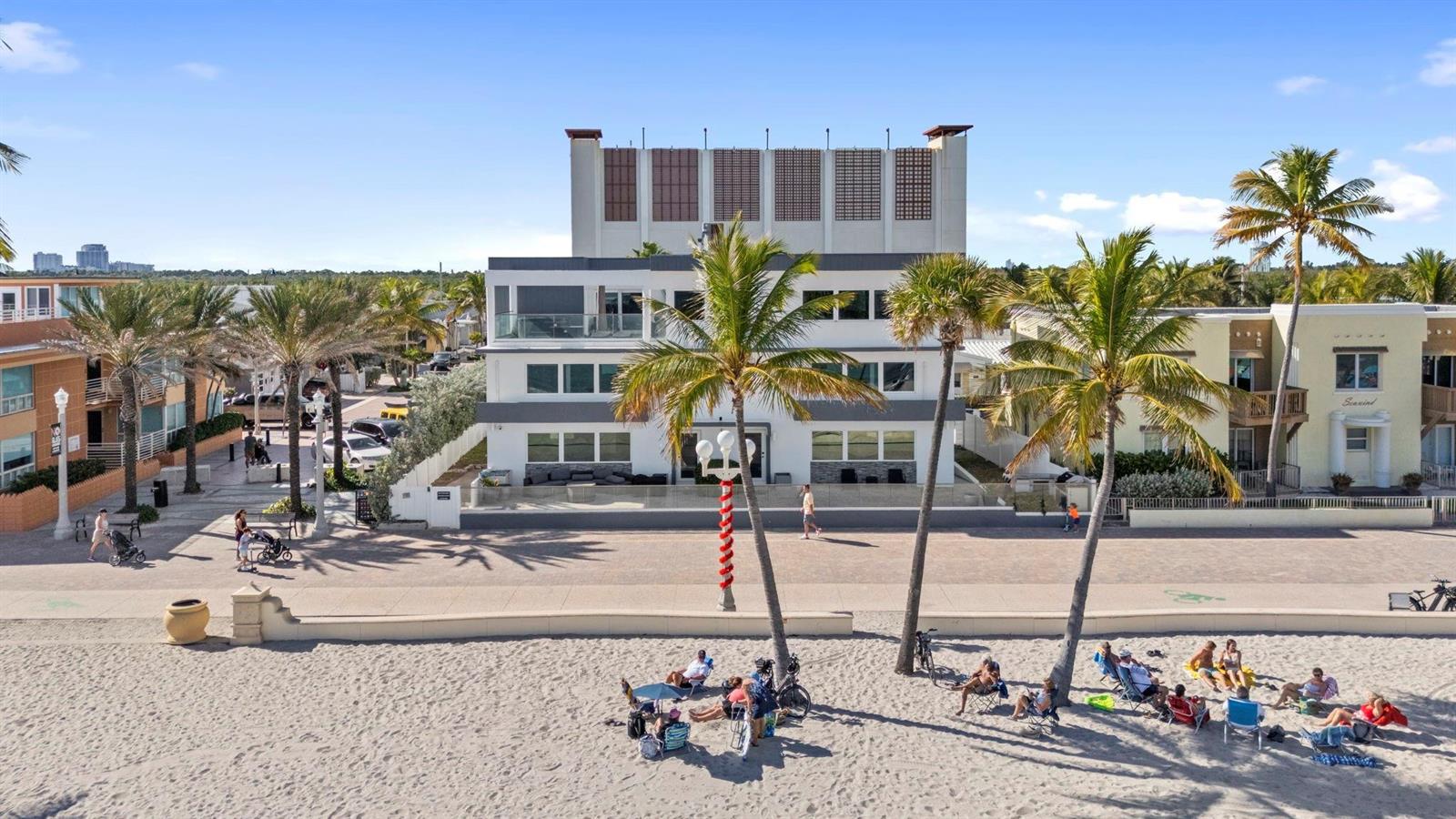 Ver detalles / 0 8240 sq. ft. $ 2026-06-21 0 foto