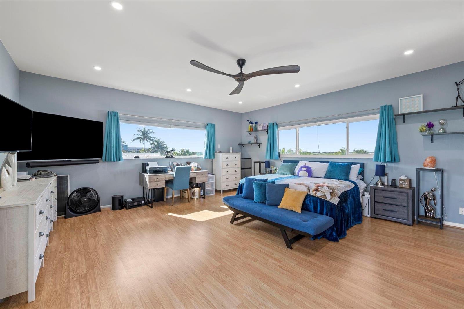 Ver detalles / 0 8240 sq. ft. $ 2026-06-21 0 foto