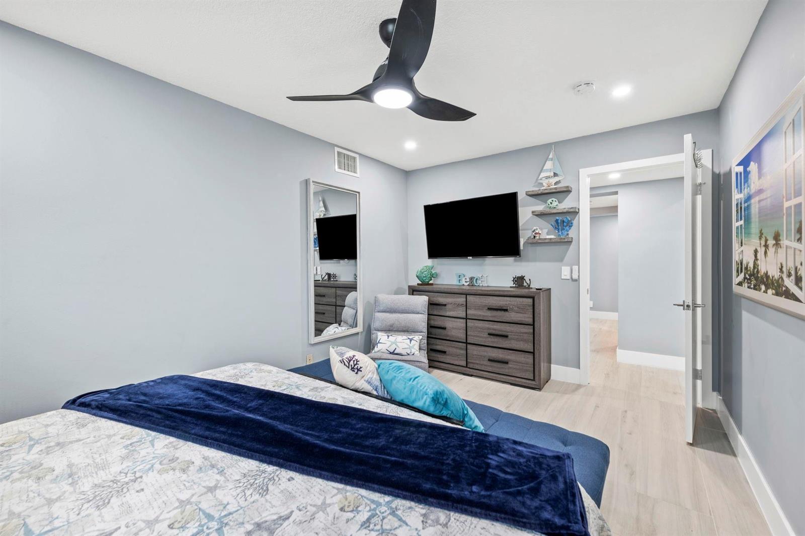 Ver detalles / 0 8240 sq. ft. $ 2026-06-21 0 foto