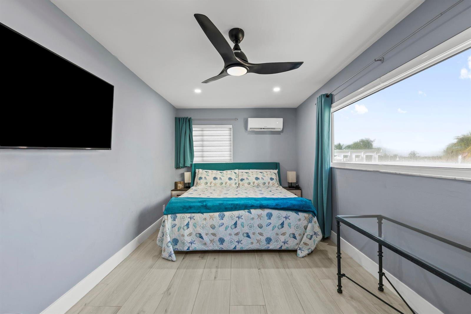 Ver detalles / 0 8240 sq. ft. $ 2026-06-21 0 foto
