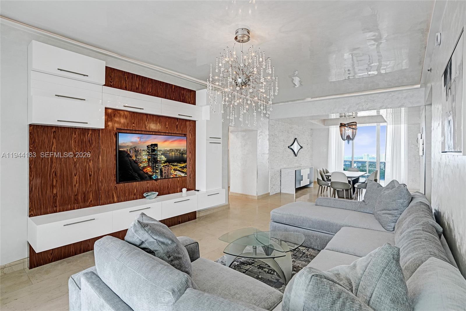 3006 3 / 4 2327 sq. ft. $ 2026-01-12 0 foto