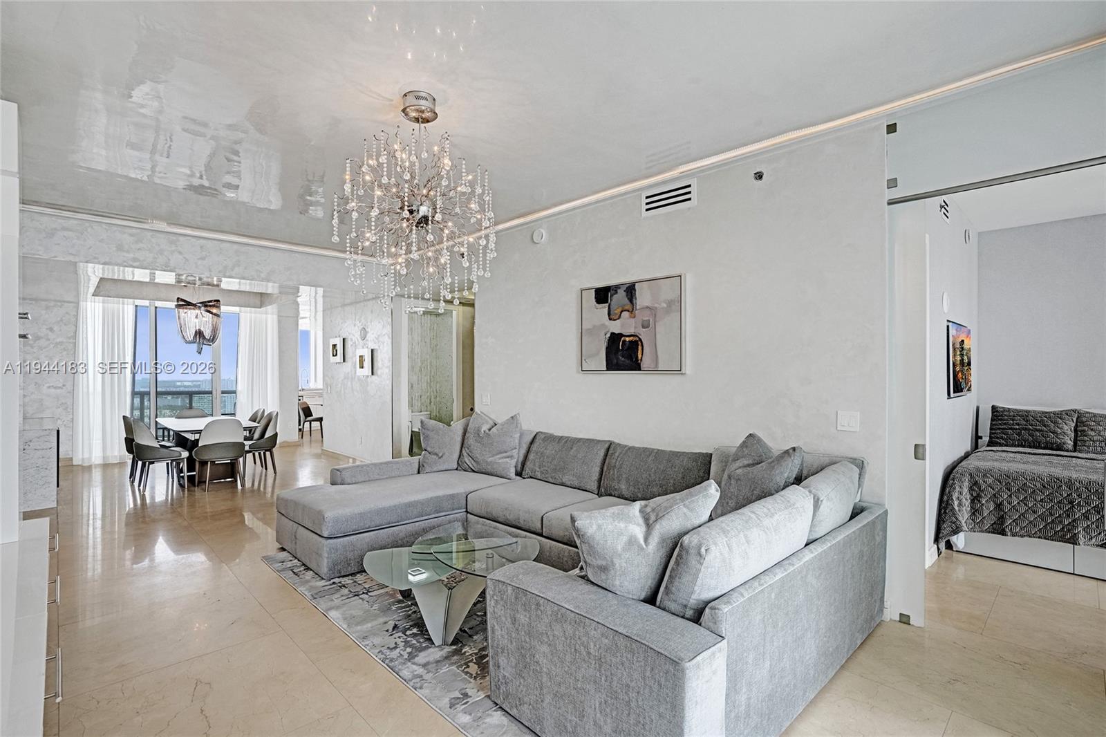 3006 3 / 4 2327 sq. ft. $ 2026-01-12 0 foto