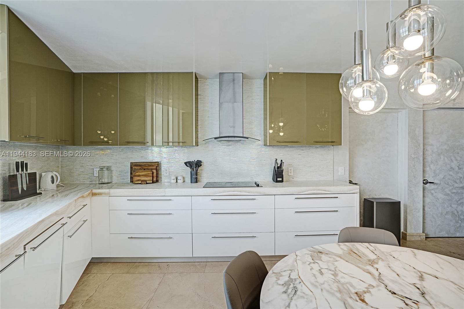 3006 3 / 4 2327 sq. ft. $ 2026-01-12 0 foto