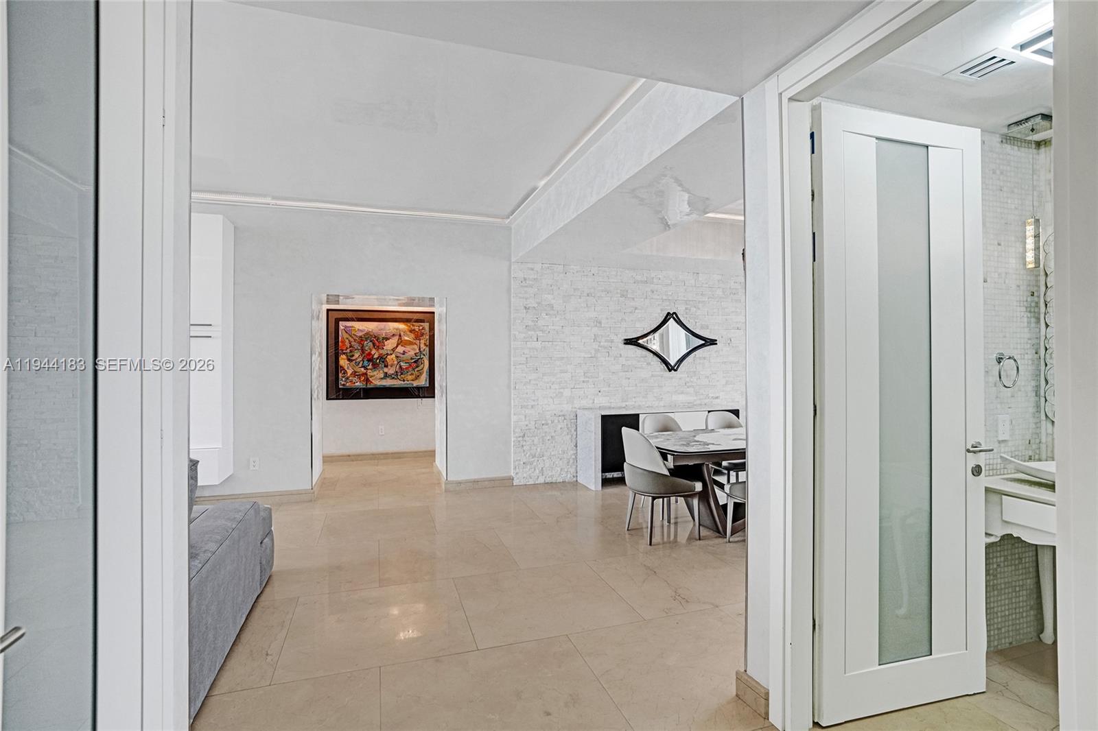 3006 3 / 4 2327 sq. ft. $ 2026-01-12 0 foto