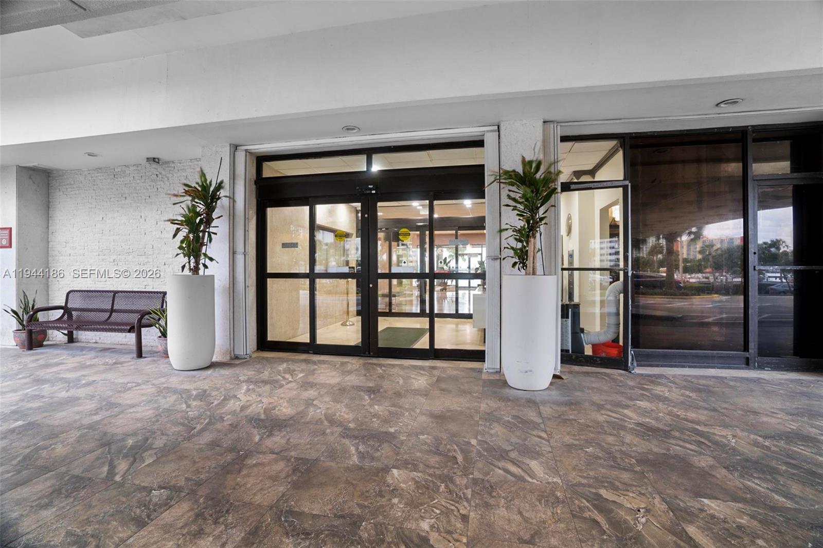 2108 2 / 2 1220 кв.футов $ 2026-01-12 0 Фото