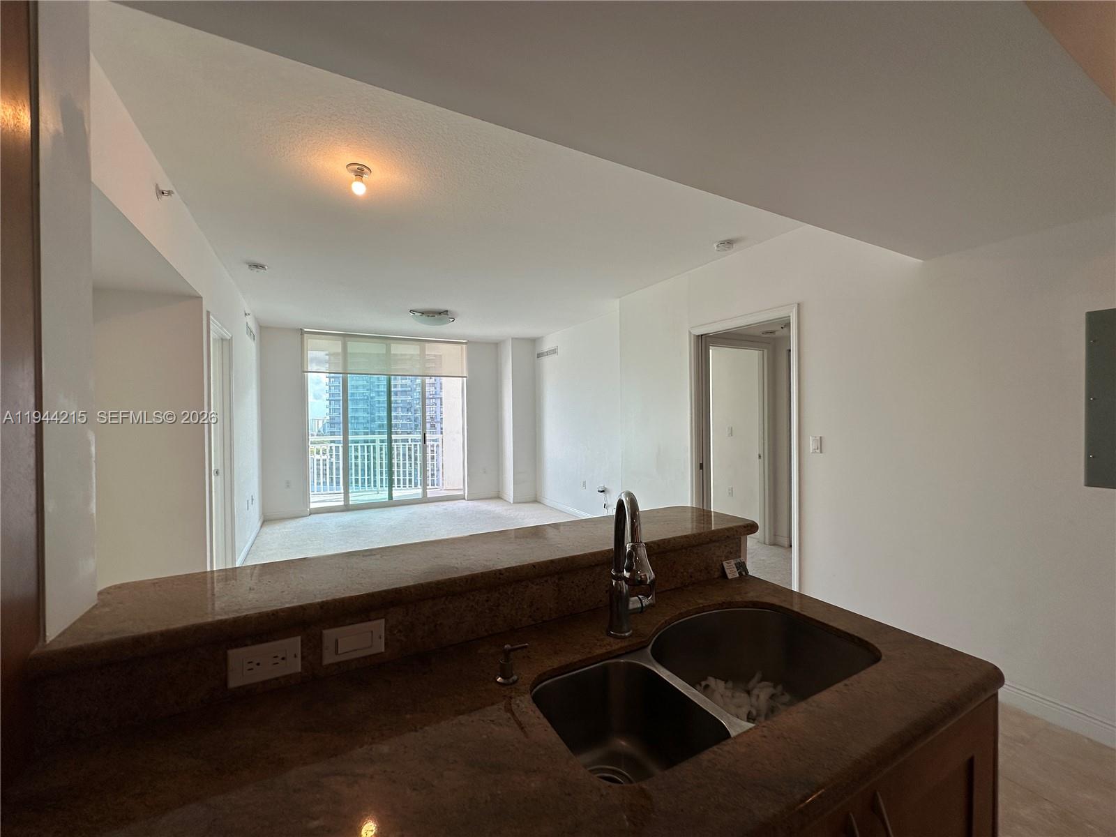 Фото 1755 Hallandale Beach Blvd  #1605E, Hallandale Beach, Florida, 33009 - 