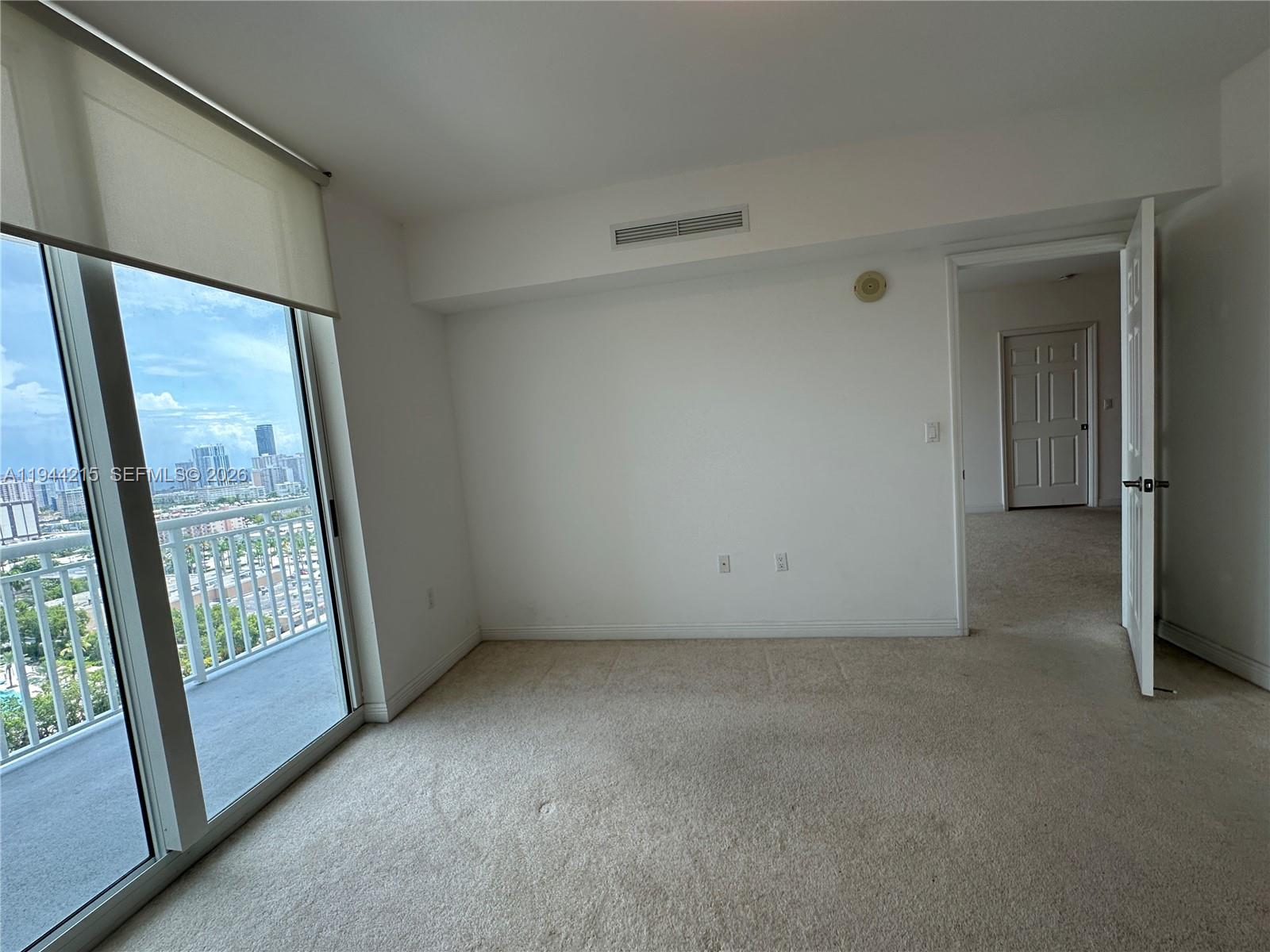 Фото 1755 Hallandale Beach Blvd  #1605E, Hallandale Beach, Florida, 33009 - 