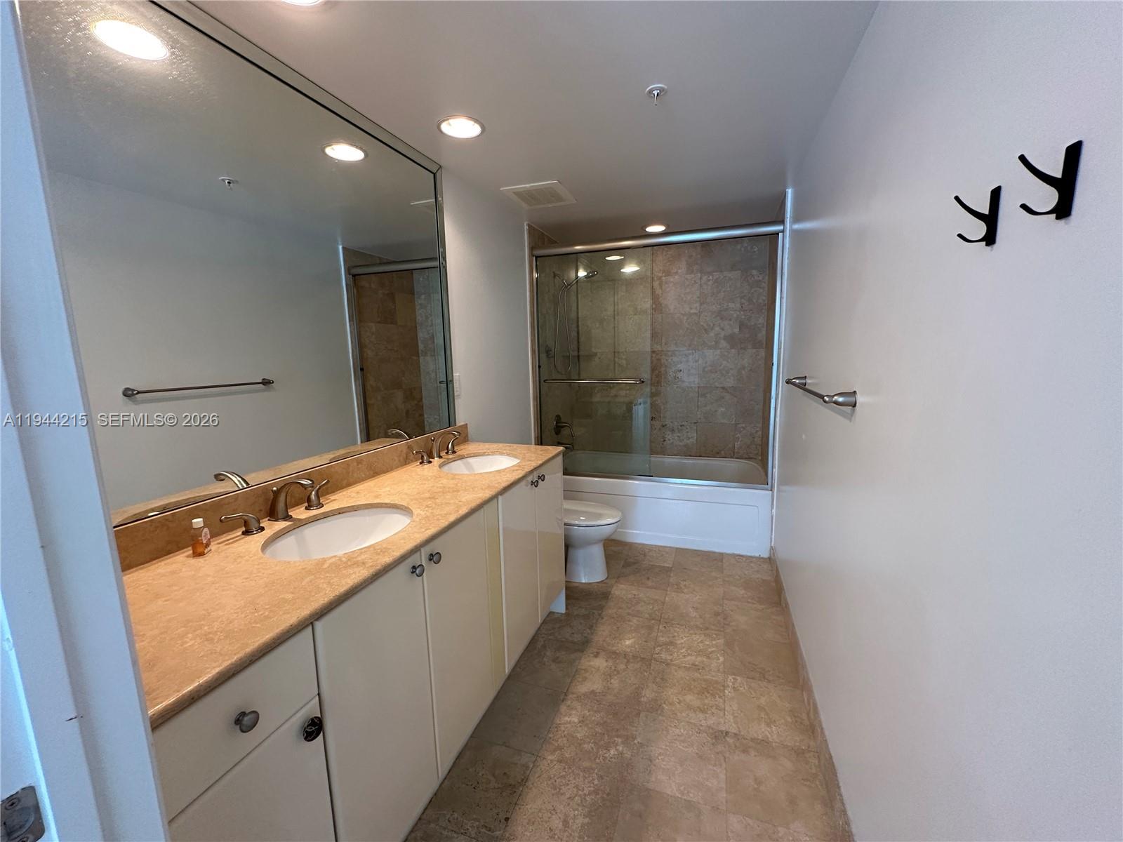 Фото 1755 Hallandale Beach Blvd  #1605E, Hallandale Beach, Florida, 33009 - 