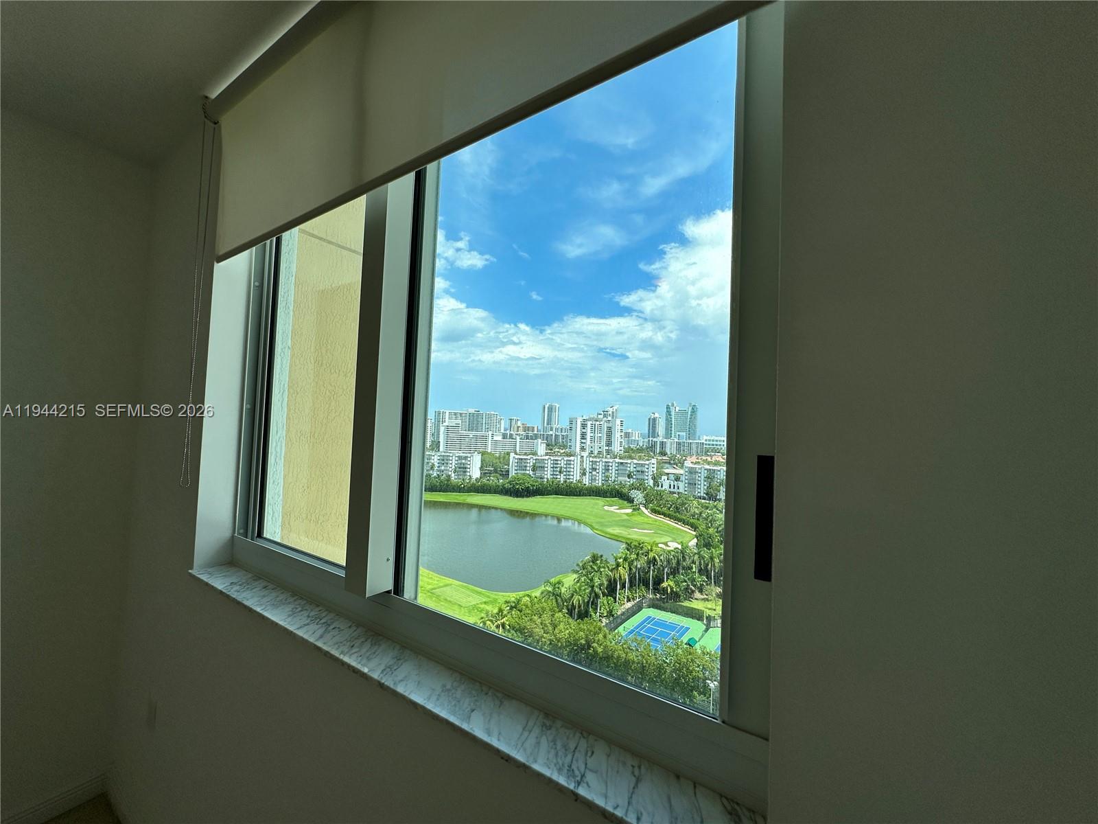 Фото 1755 Hallandale Beach Blvd  #1605E, Hallandale Beach, Florida, 33009 - 