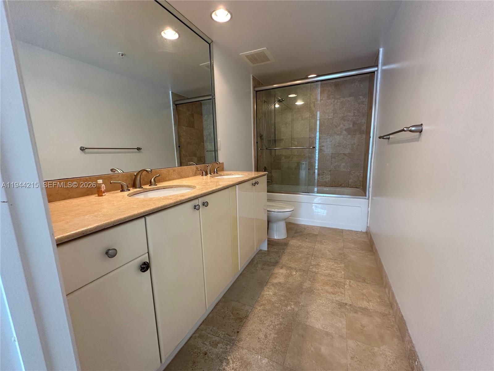 Фото 1755 Hallandale Beach Blvd  #1605E, Hallandale Beach, Florida, 33009 - 