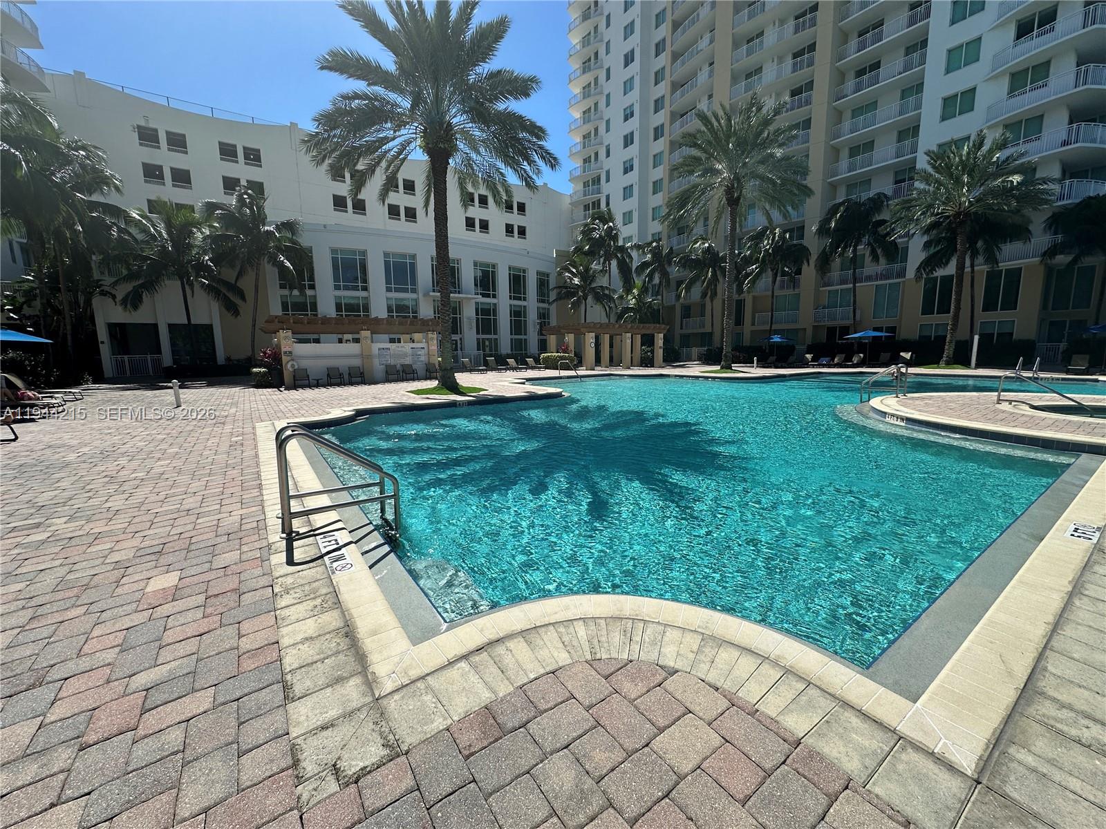 Фото 1755 Hallandale Beach Blvd  #1605E, Hallandale Beach, Florida, 33009 - 