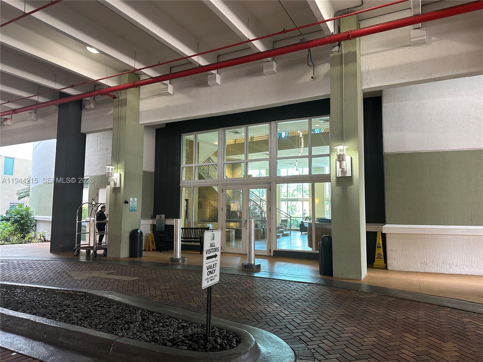 Фото 1755 Hallandale Beach Blvd  #1605E, Hallandale Beach, Florida, 33009 - 