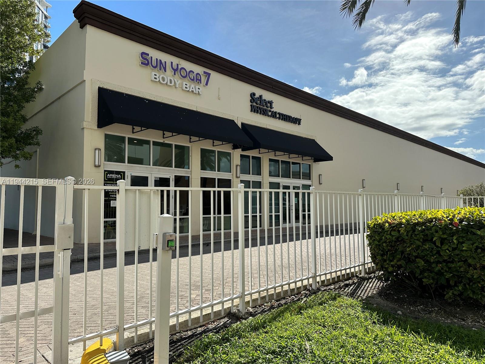 Фото 1755 Hallandale Beach Blvd  #1605E, Hallandale Beach, Florida, 33009 - 