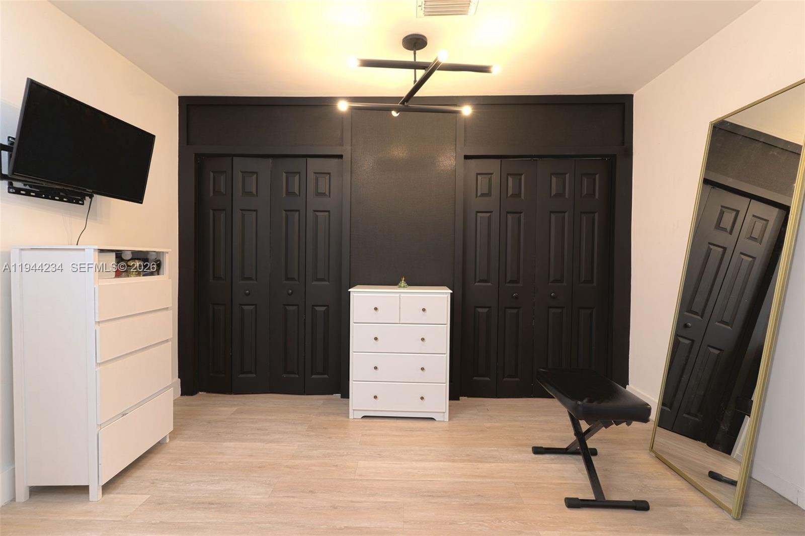 260 3 / 2 1304 sq. ft. $ 2026-01-13 0 Photo