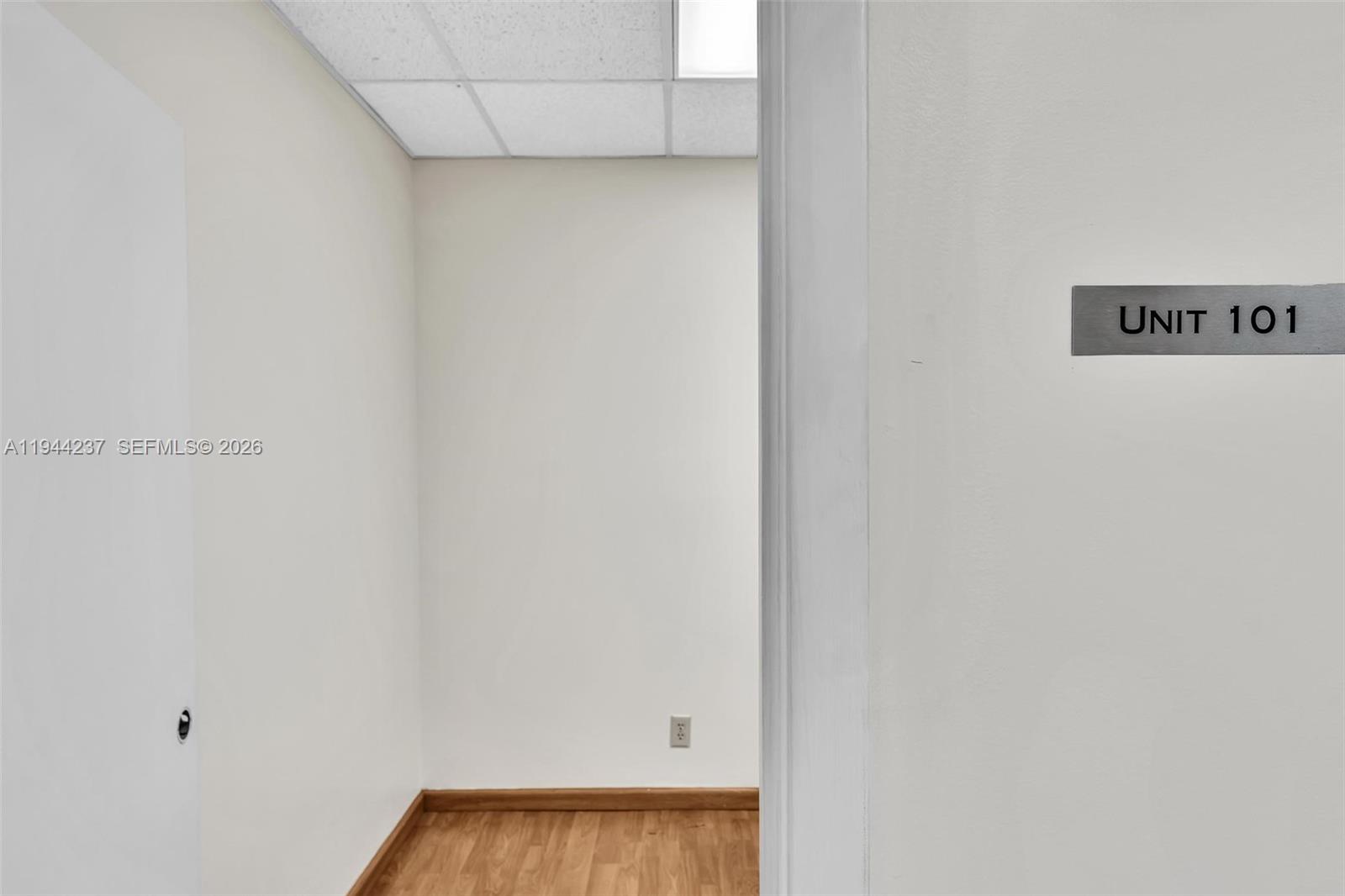 101  /   sq. ft. $ 2026-01-13 0 Photo