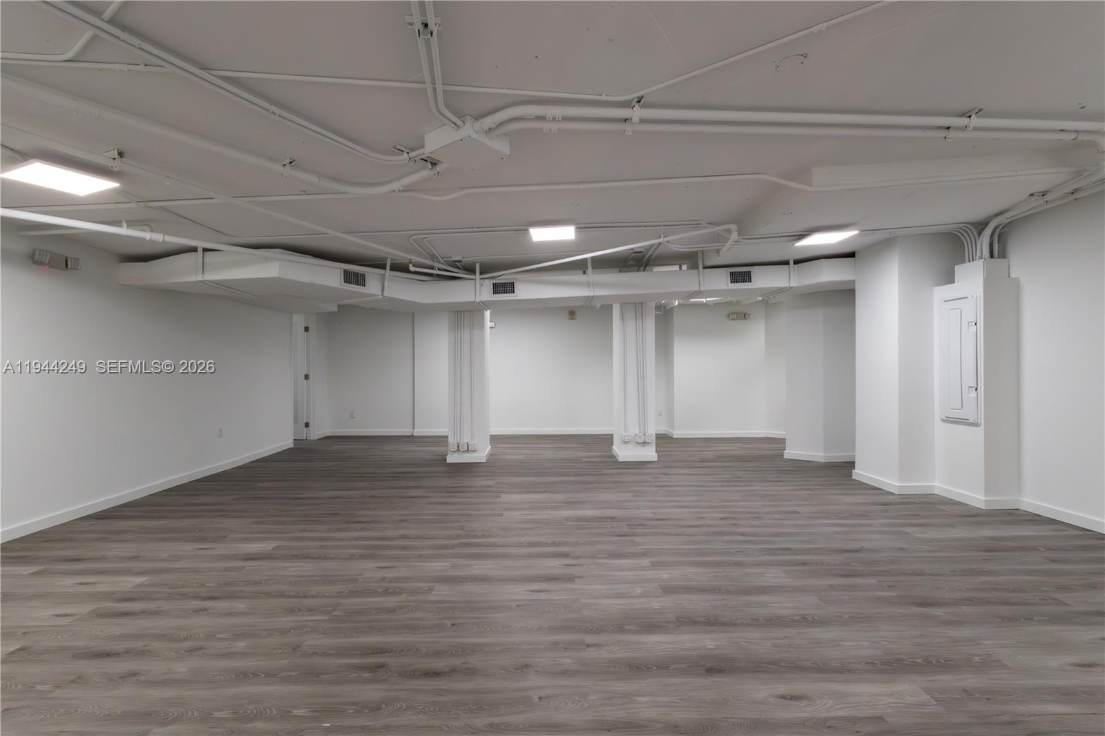 Подробнее CU6 / кв.футов $ 2026-01-13 0 Фото