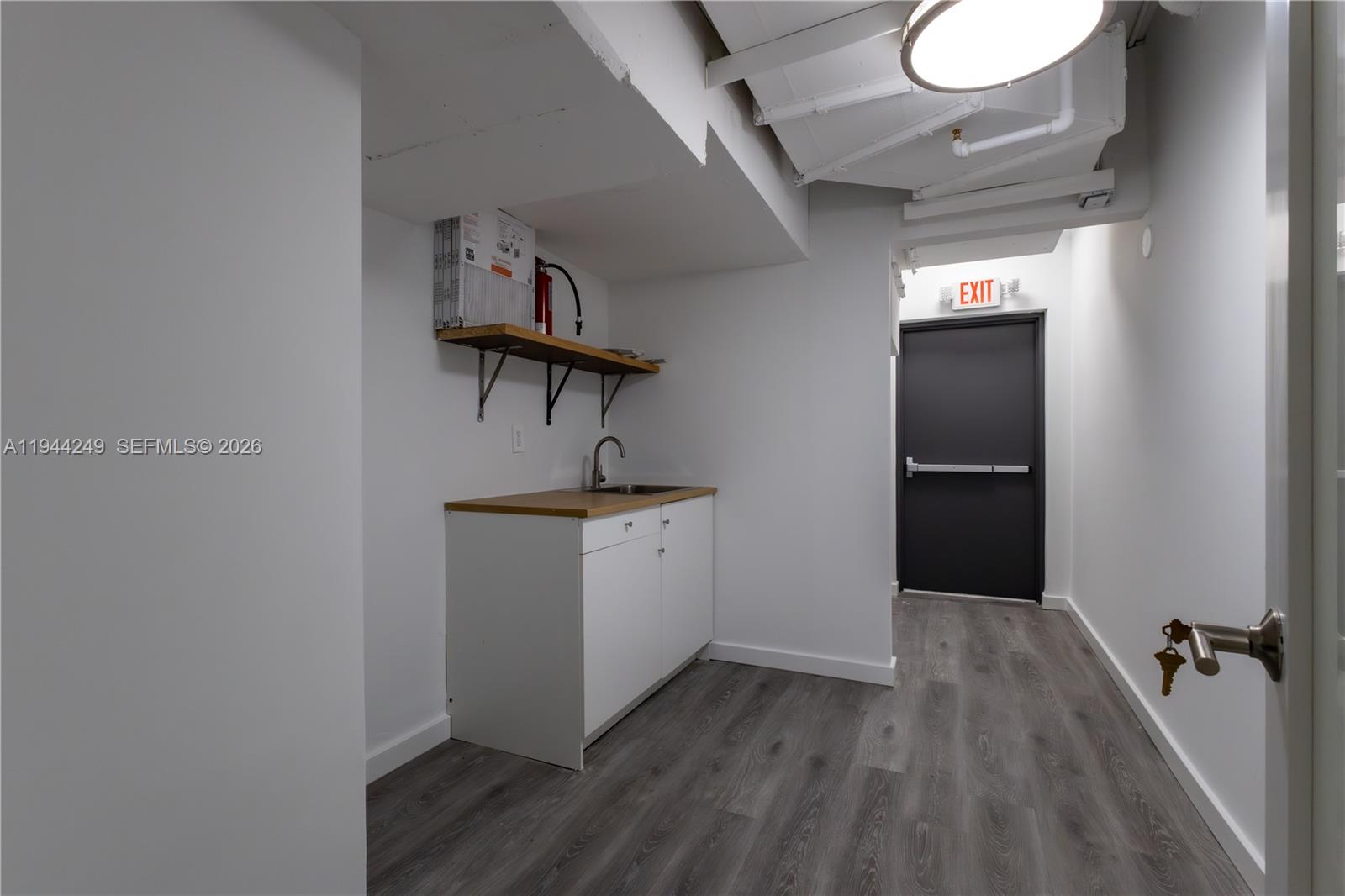 Подробнее CU6 / кв.футов $ 2026-01-13 0 Фото