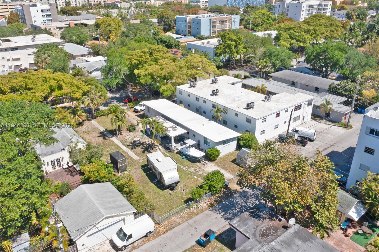   /   кв.футов $ 2026-01-13 0 Фото