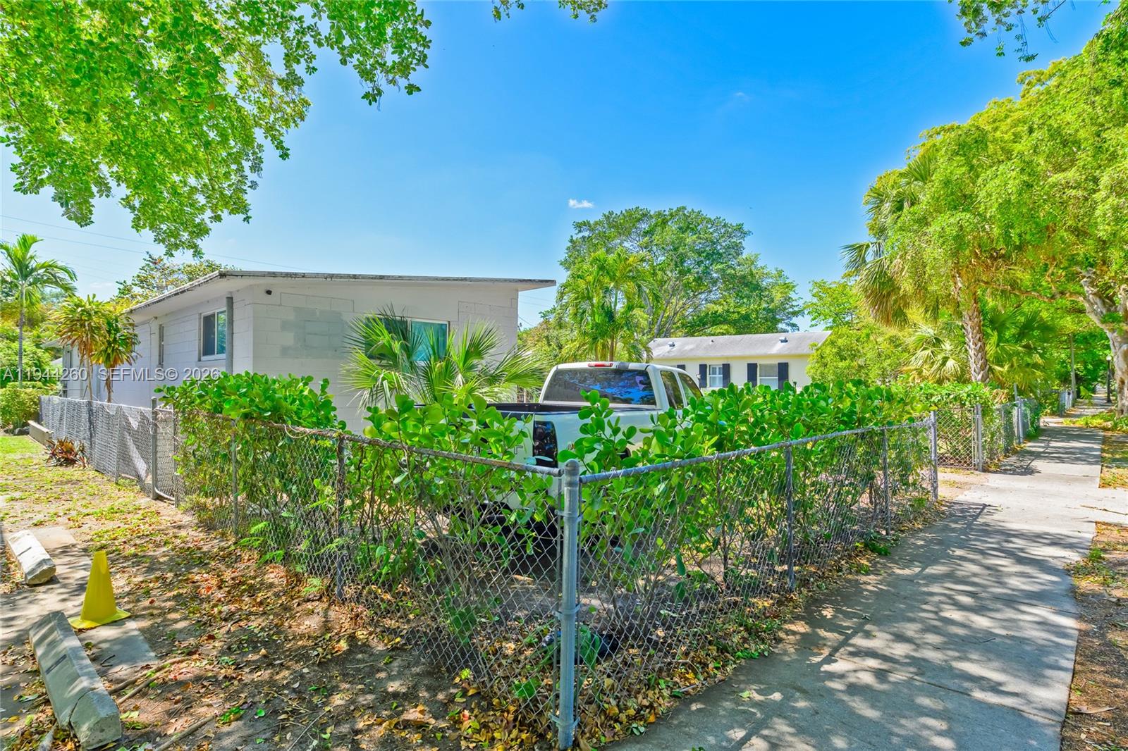   /   кв.футов $ 2026-01-13 0 Фото