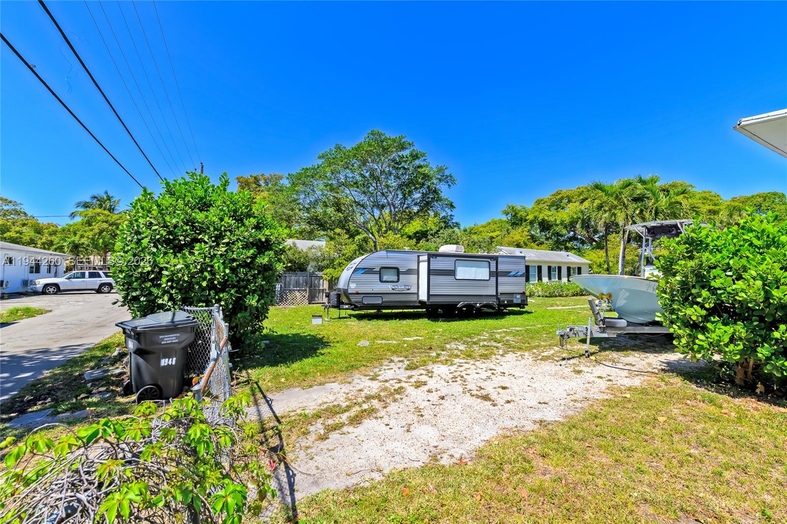   /   кв.футов $ 2026-01-13 0 Фото