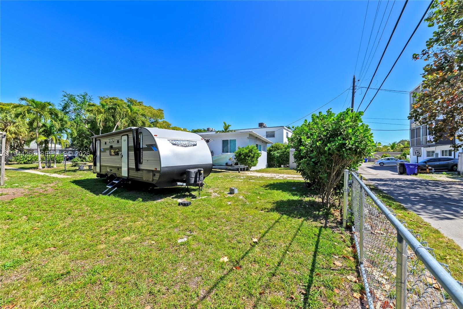   /   кв.футов $ 2026-01-13 0 Фото