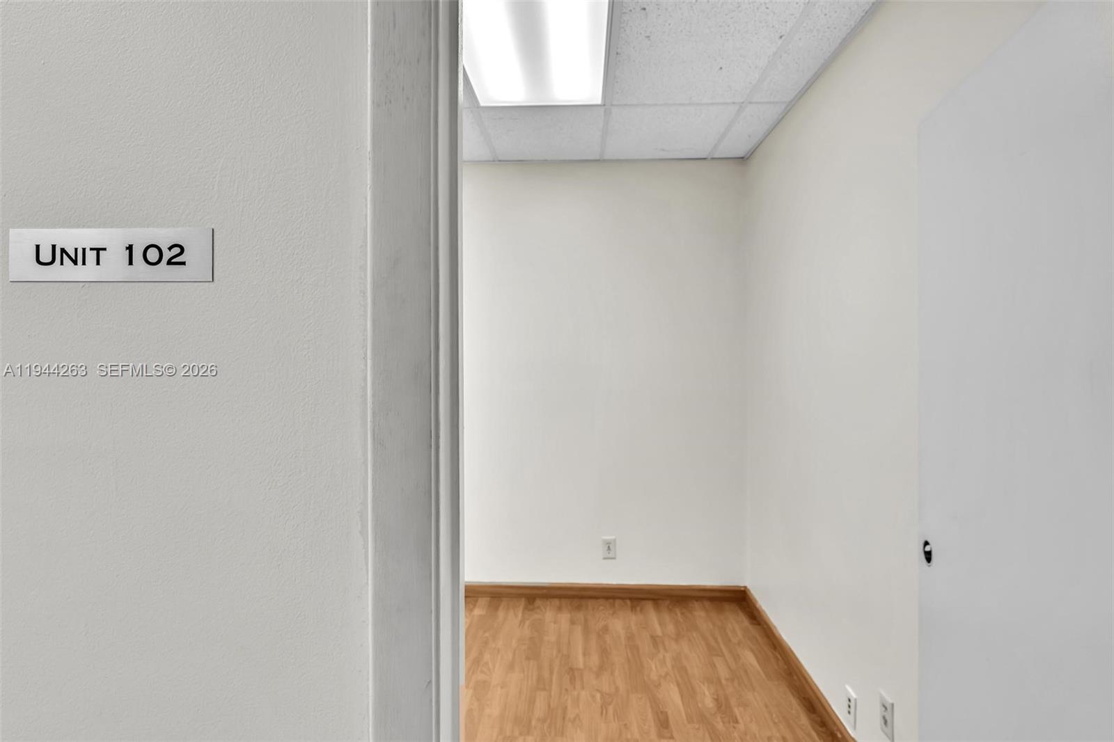 102  /   sq. ft. $ 2026-01-13 0 Photo