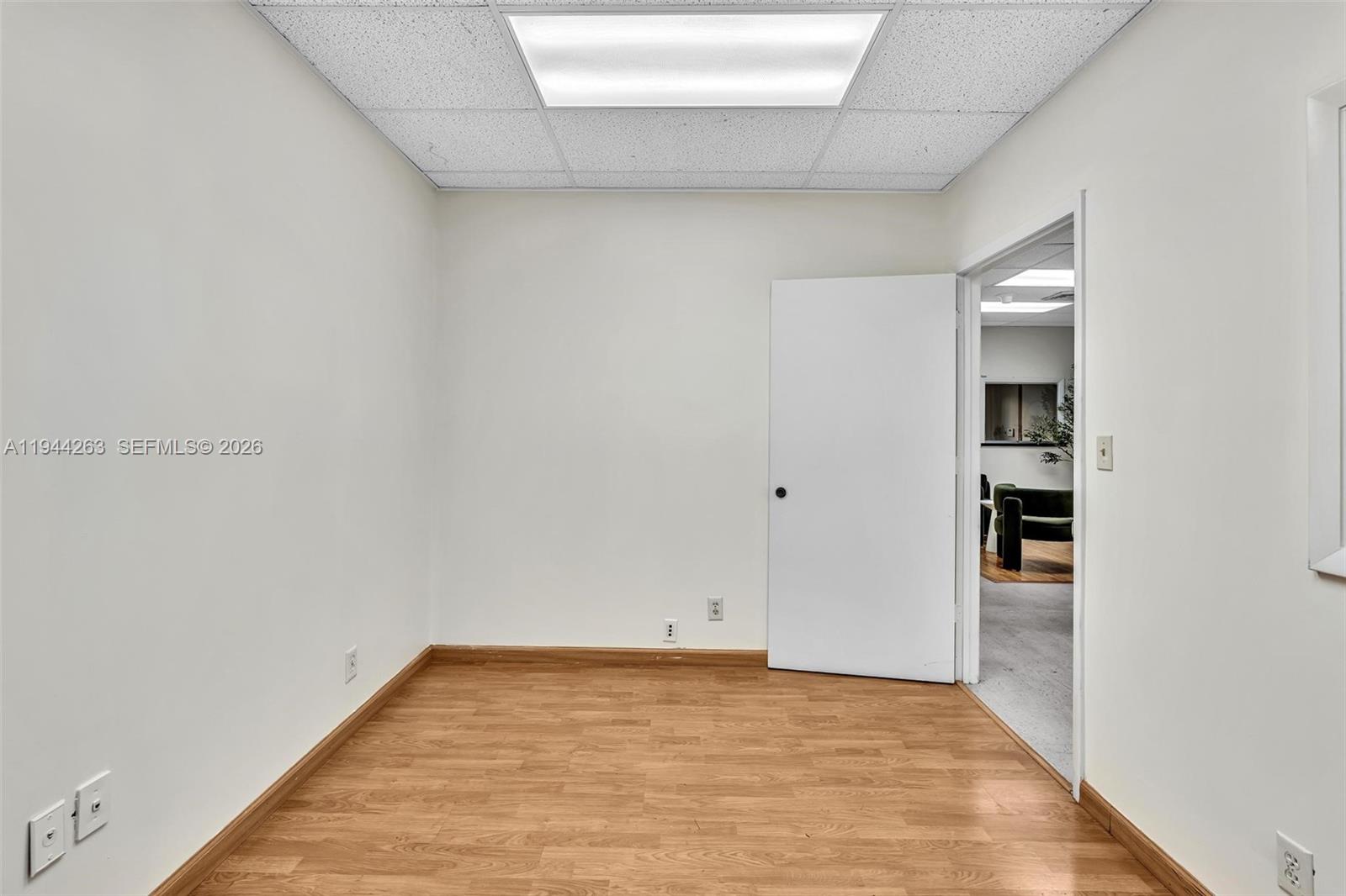 102  /   sq. ft. $ 2026-01-13 0 Photo