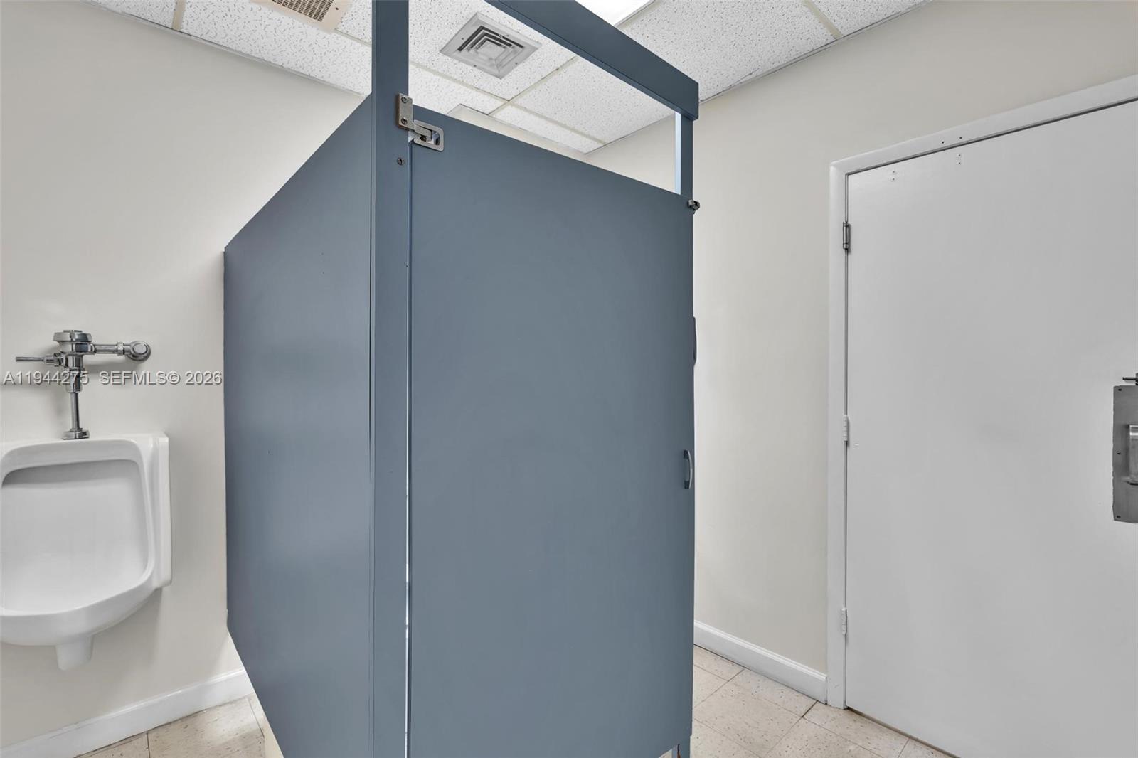 104  /   sq. ft. $ 2026-01-13 0 Photo