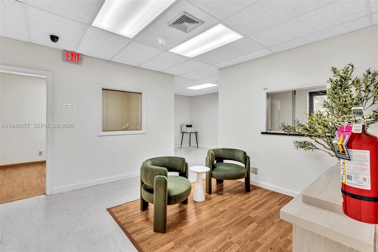 105  /   sq. ft. $ 2026-01-13 0 Photo