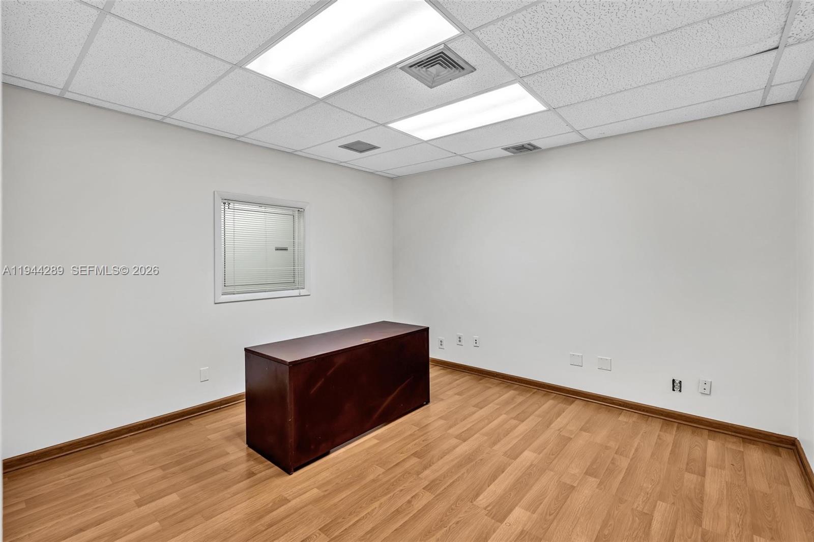 106  /   sq. ft. $ 2026-01-13 0 Photo