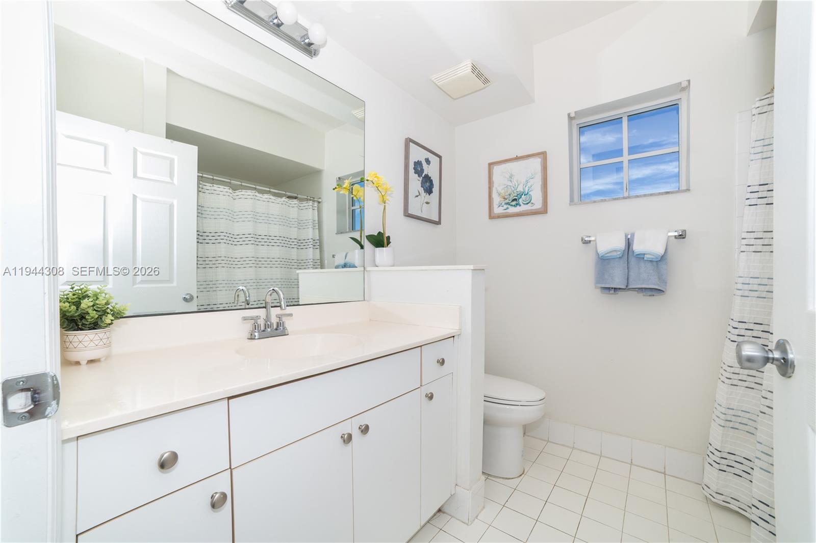 Photo of 17150 Bay Rd #2914, Sunny Isles Beach, Florida, 33160 -