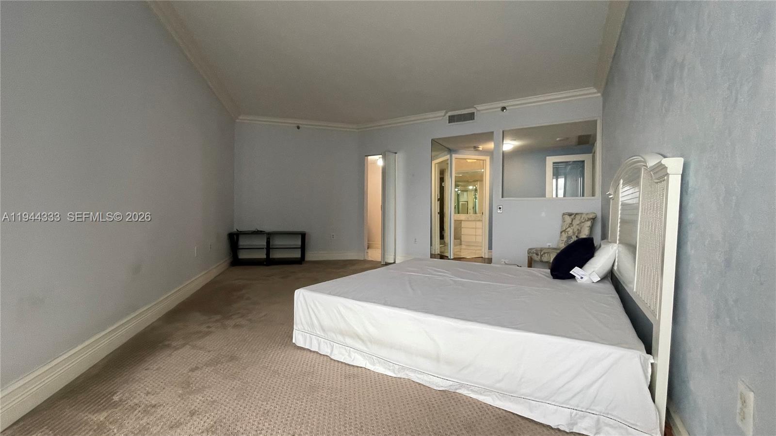 See details 1105 1 / 2 1235 sq. ft. $ 2026-02-13 0 Photo