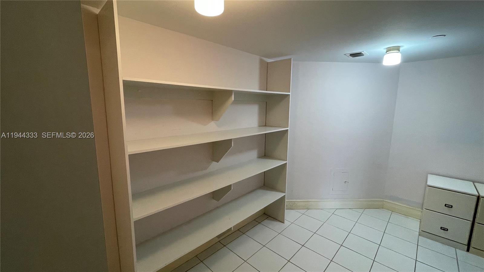 See details 1105 1 / 2 1235 sq. ft. $ 2026-02-13 0 Photo