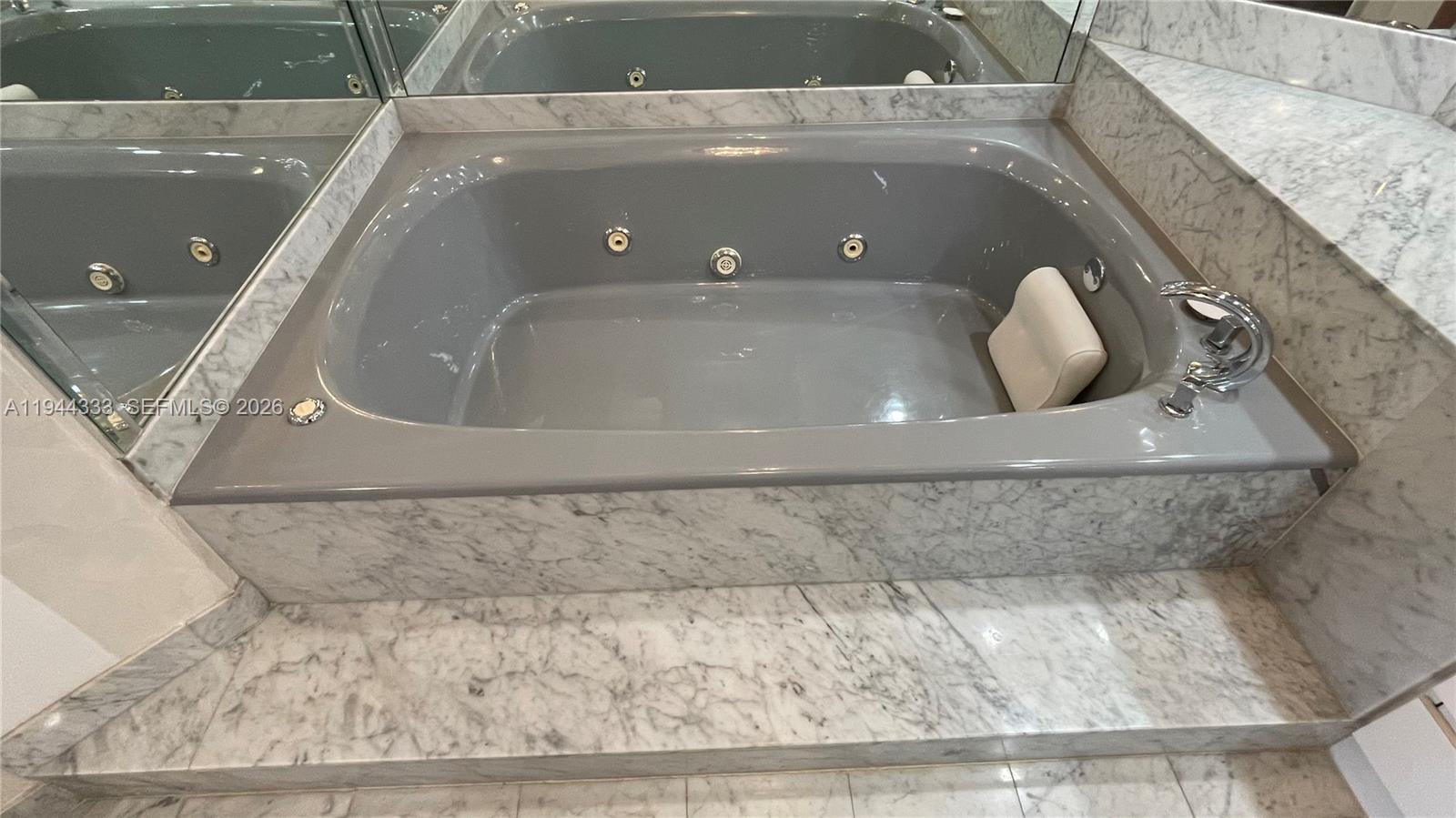 See details 1105 1 / 2 1235 sq. ft. $ 2026-02-13 0 Photo