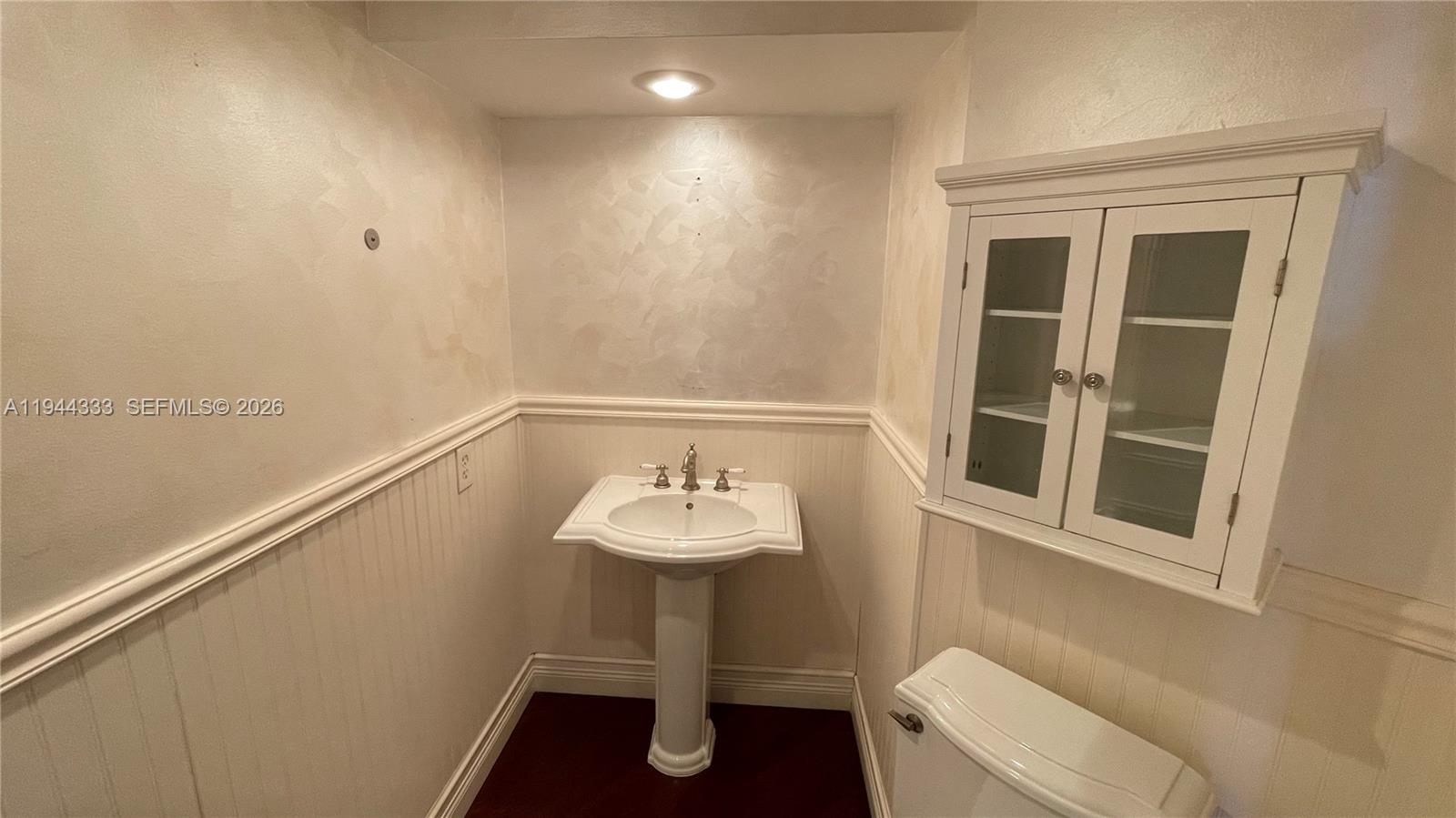 See details 1105 1 / 2 1235 sq. ft. $ 2026-02-13 0 Photo