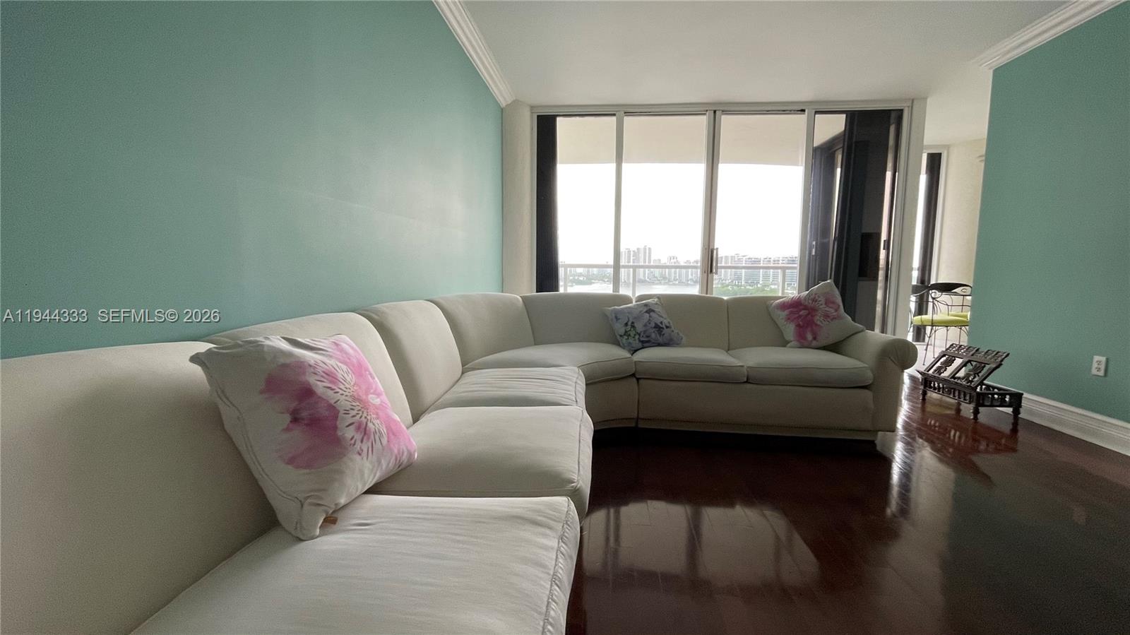 See details 1105 1 / 2 1235 sq. ft. $ 2026-02-13 0 Photo