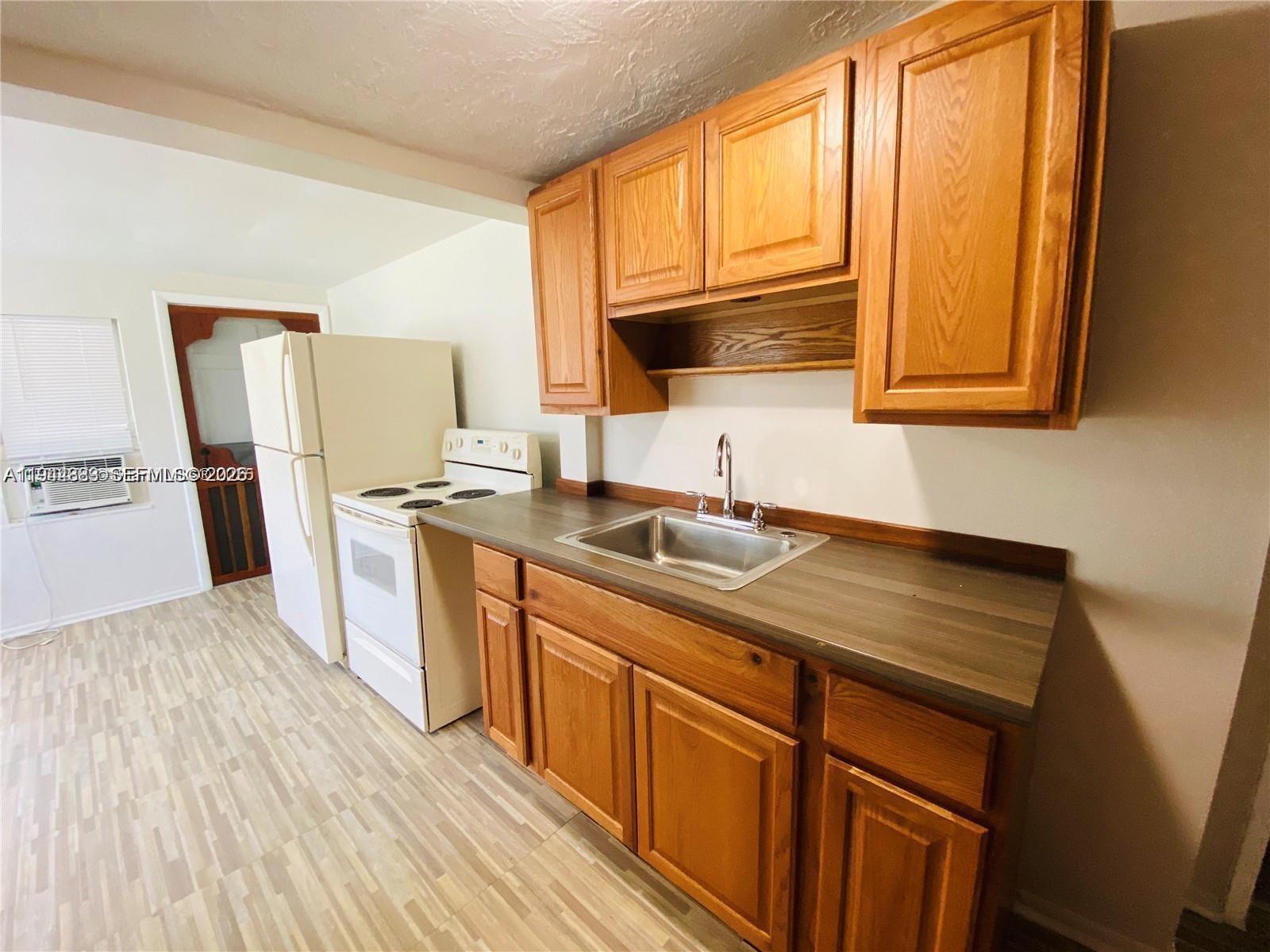   /   кв.футов $ 2026-01-13 0 Фото