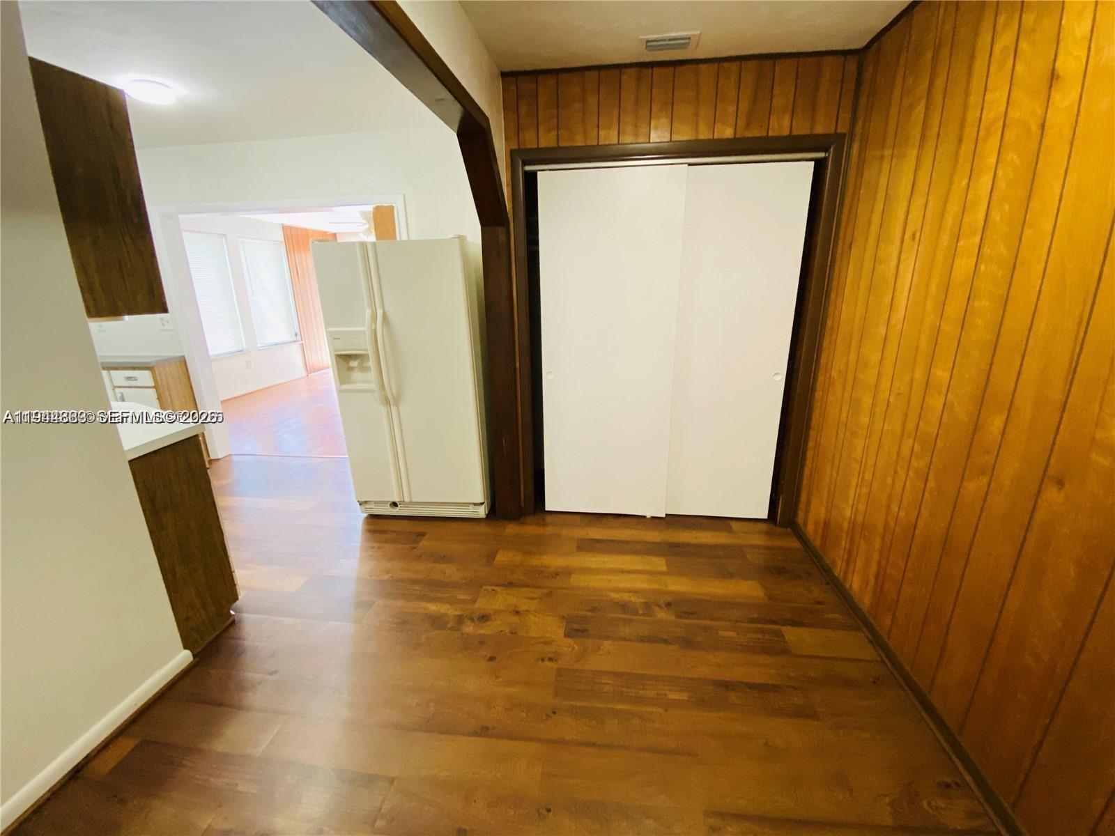   /   кв.футов $ 2026-01-13 0 Фото