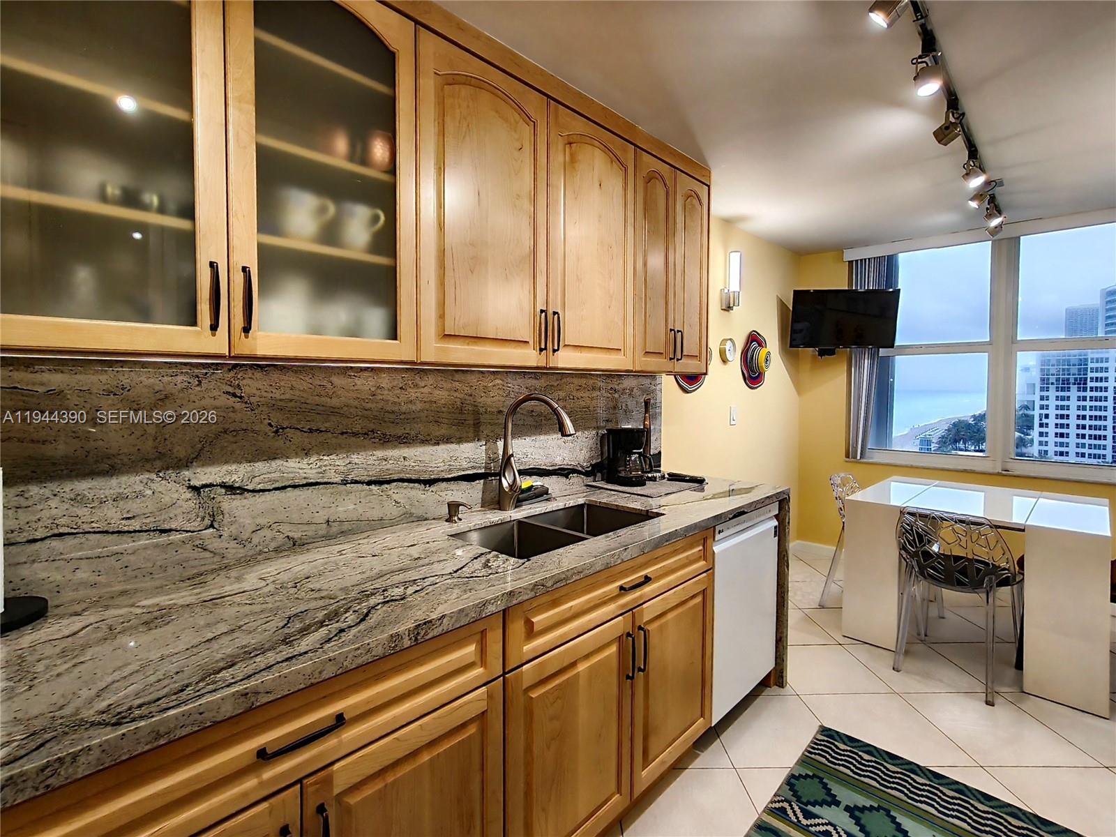 Photo of 2751 Ocean Dr  #1106S, Hollywood, Florida, 33019 - 