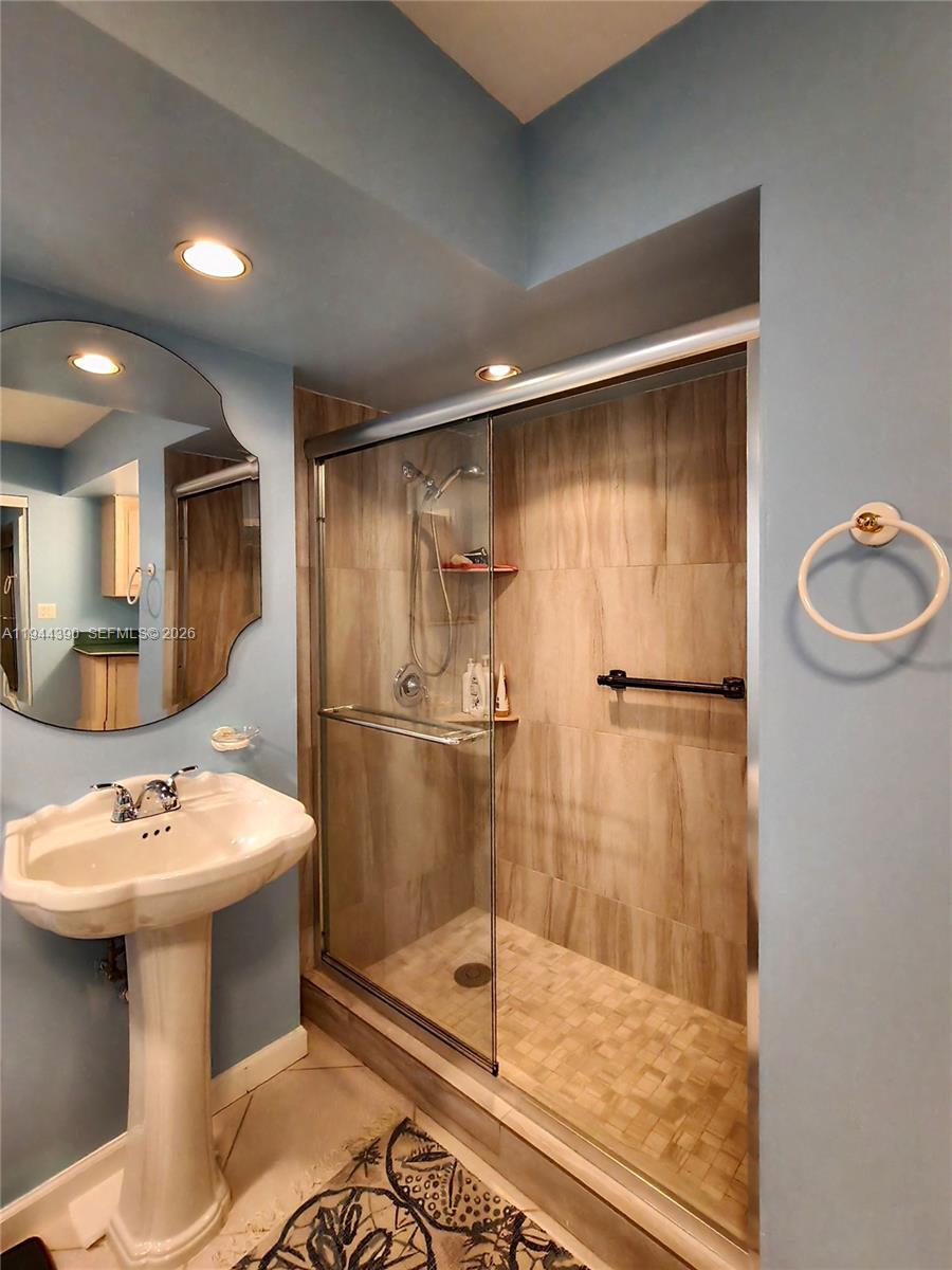 Photo of 2751 Ocean Dr  #1106S, Hollywood, Florida, 33019 - 