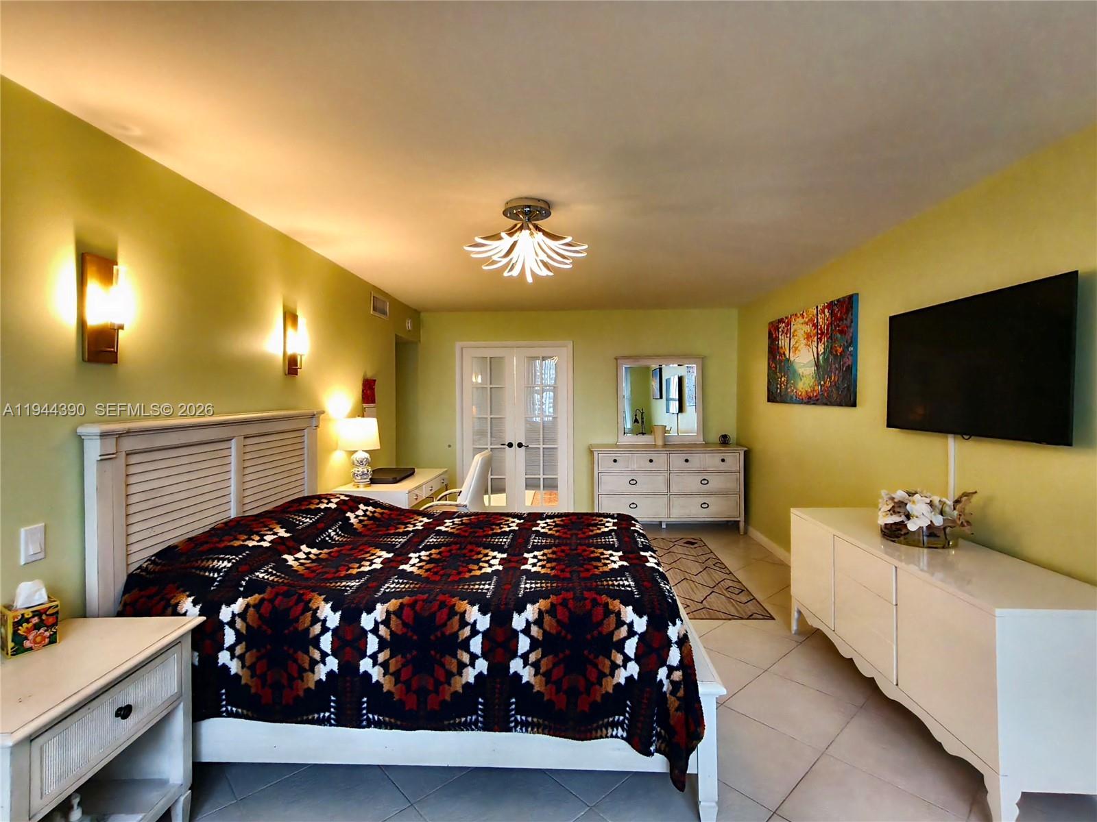 Photo of 2751 Ocean Dr  #1106S, Hollywood, Florida, 33019 - 