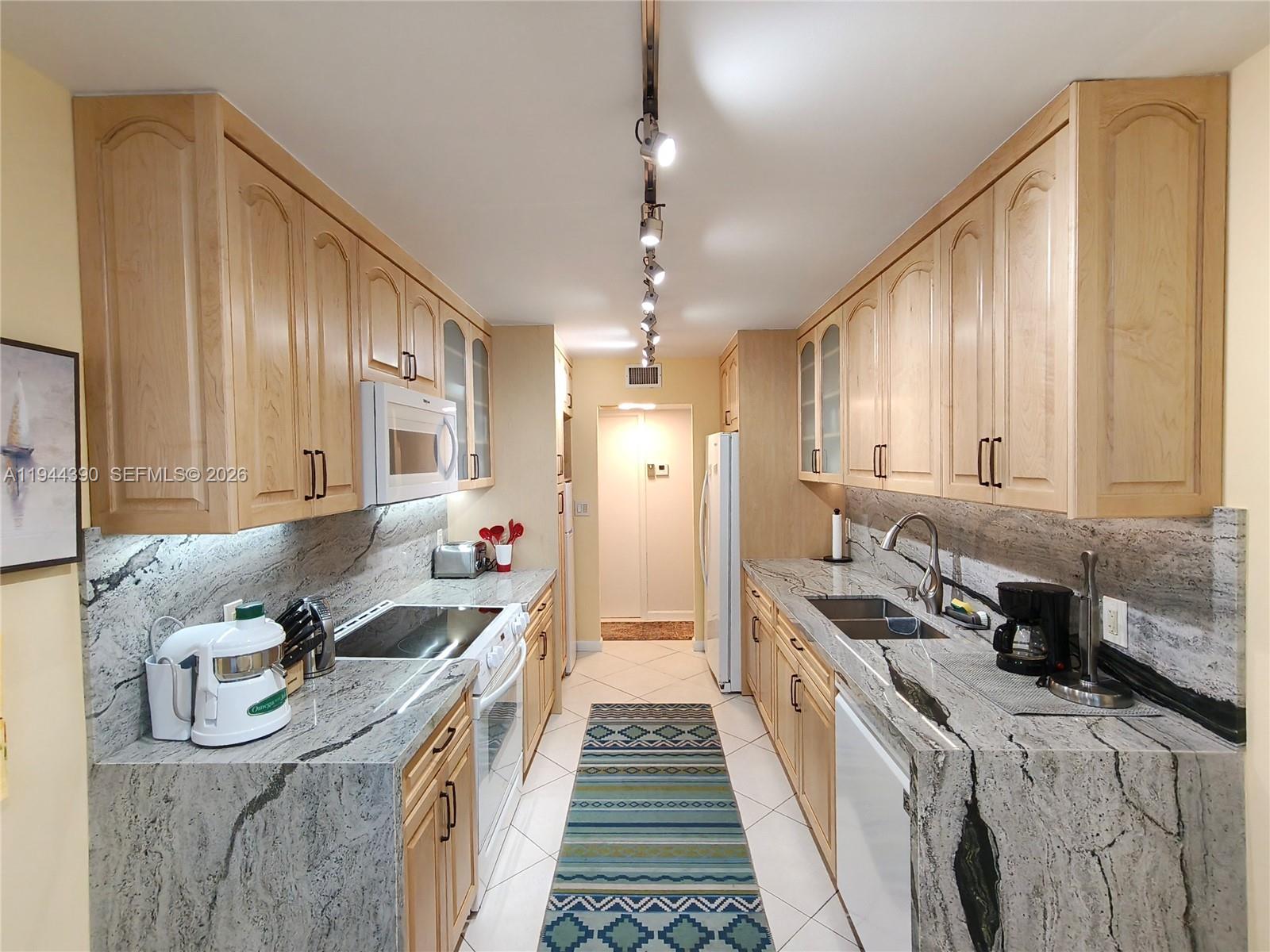 Photo of 2751 Ocean Dr  #1106S, Hollywood, Florida, 33019 - 